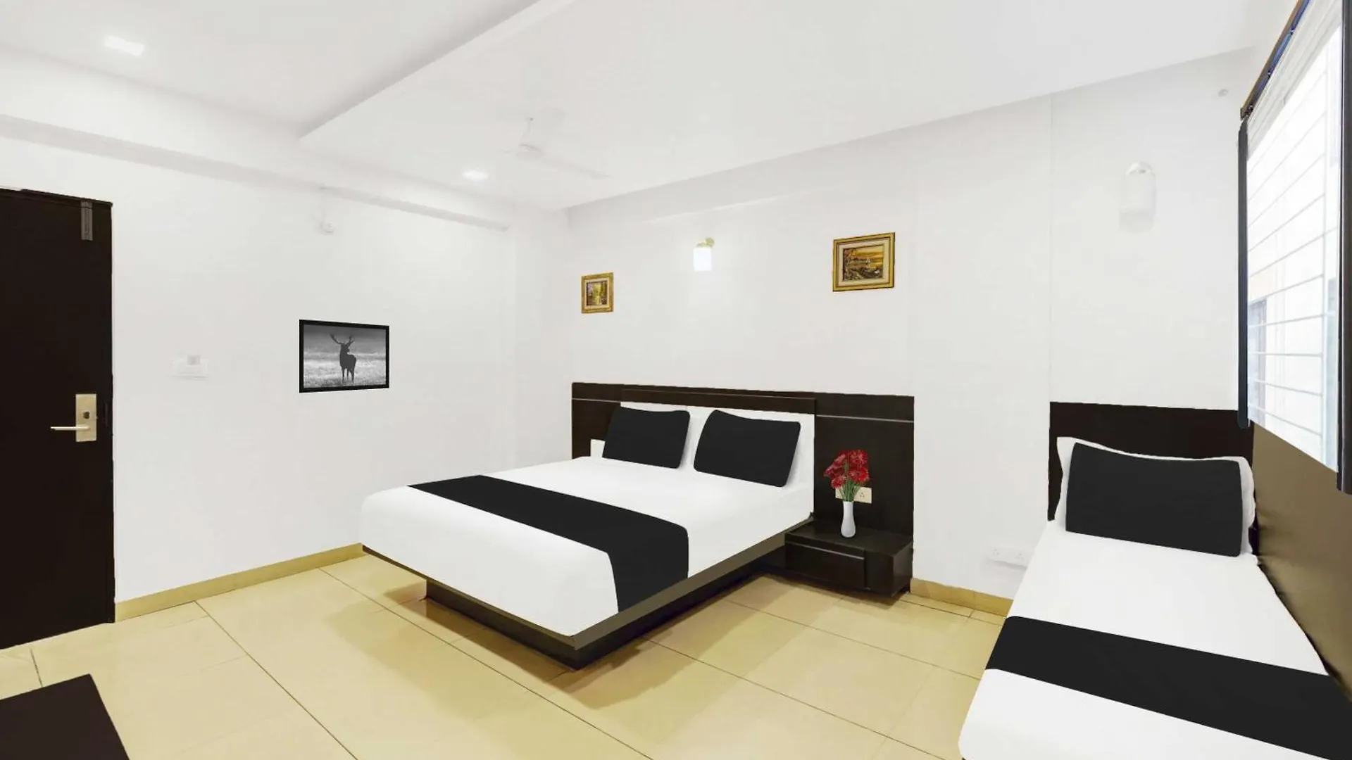 Townhouse Oak City Center Mysore Palace